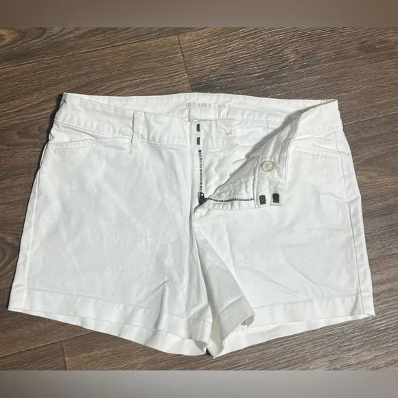 Preloved-OLD NAVY White Pixie Shorts, Women’s Shorts, Summer Shorts - Picture 9 of 13